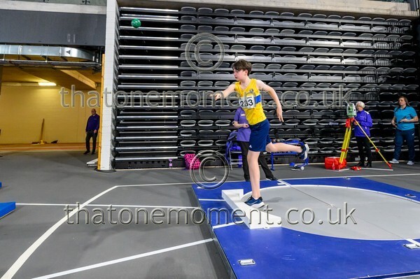 AgeInd25SUN-922992 - Field Male