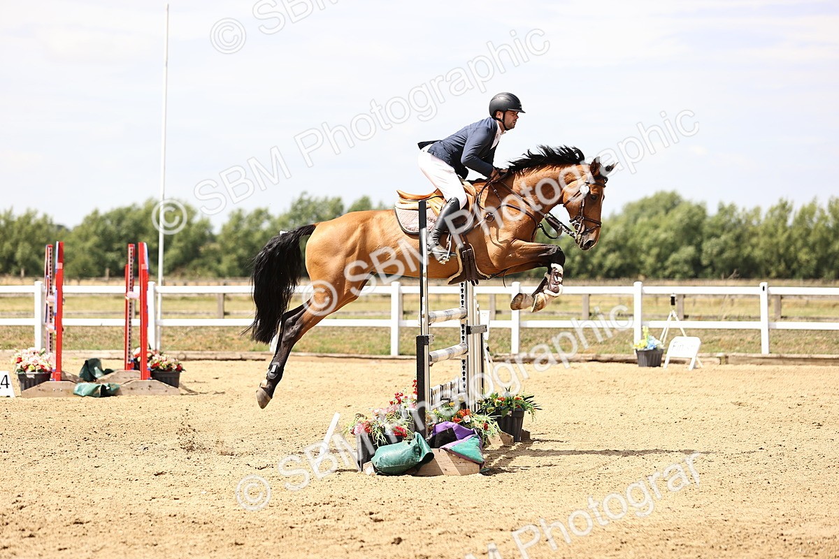 SBM_010380 - Class 9 - Senior Foxhunter - 1.20m Open