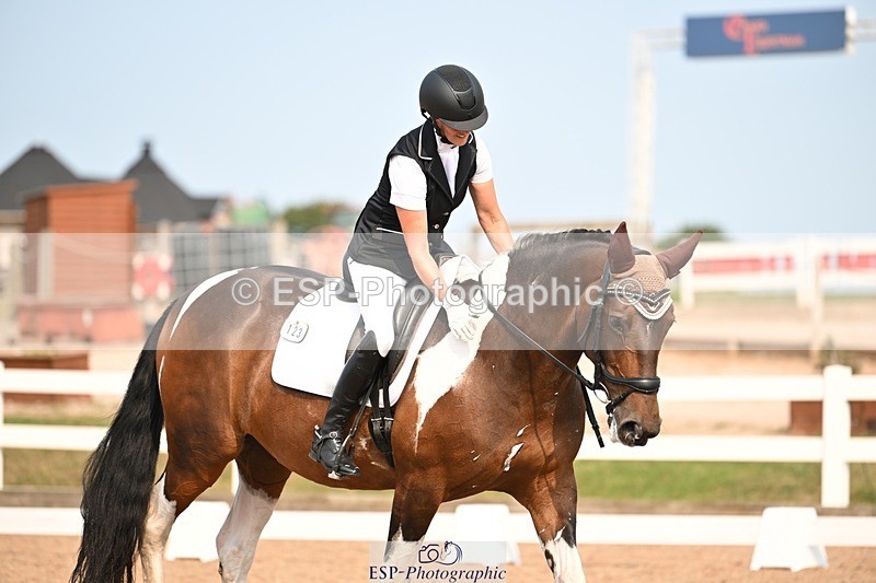 250816-154331-06248 - 123-Lorraine.MorrisLissyegan.Coloured.Lady