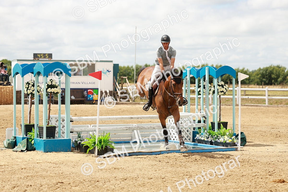 SBM_018469 - Class 21 - Senior Newcomers Championship 2d Rd