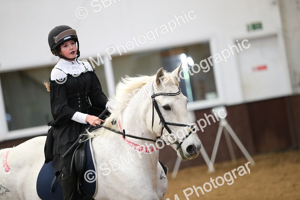 SBM_001321 - Class 3 - Horse & Hound