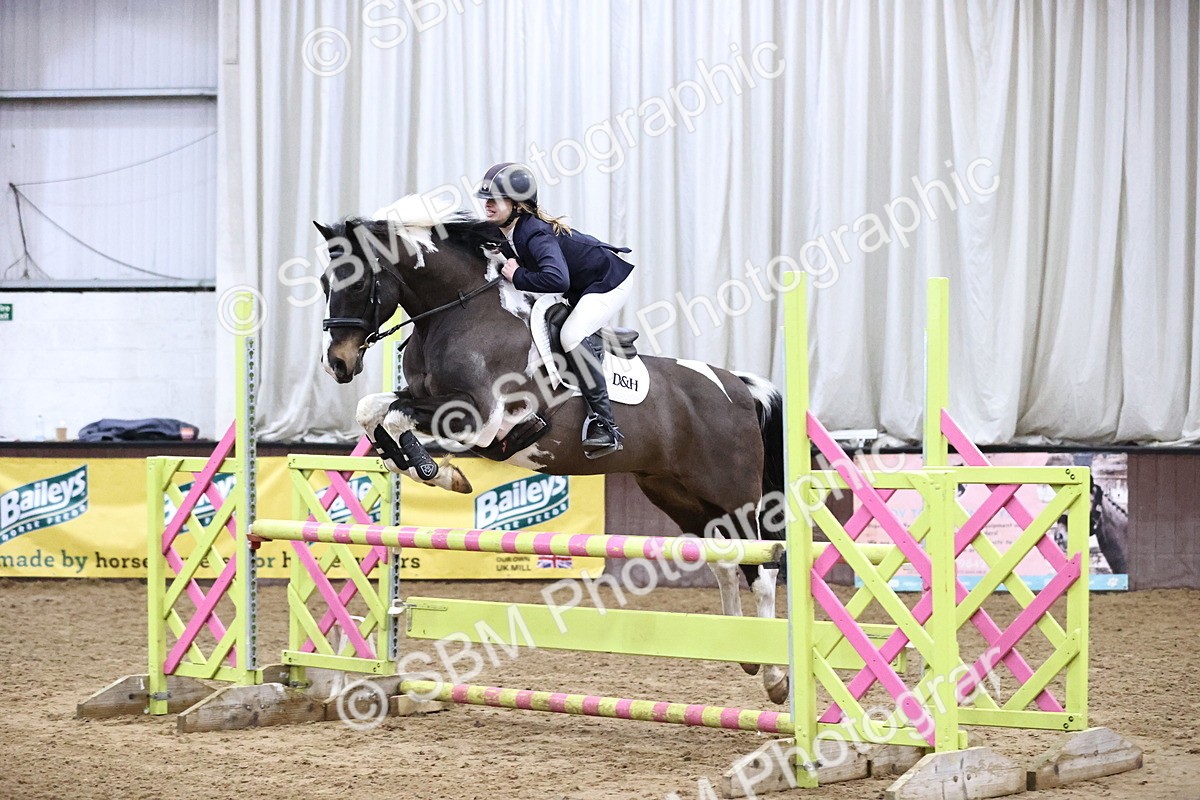 SBM_000821 - Class 4 - Blue Chip Pony Newcomers - 1.00m