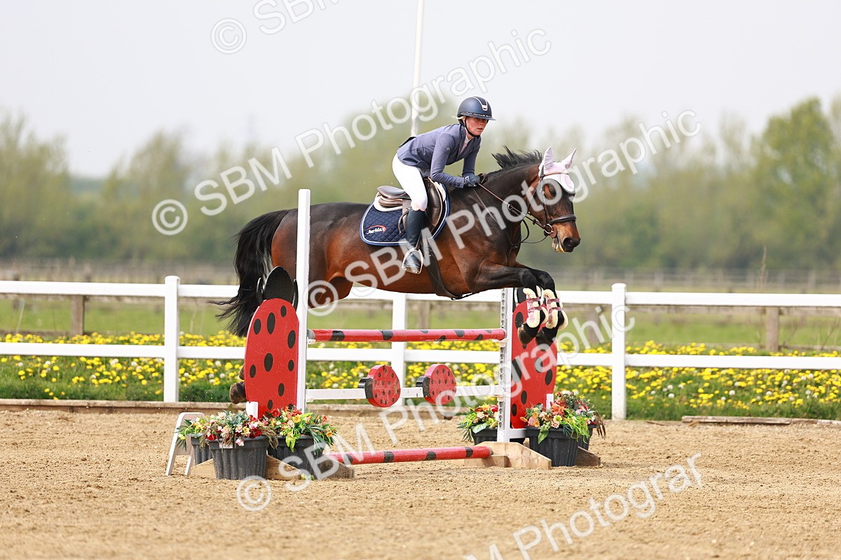  - Class 17 - Senior 1.05m