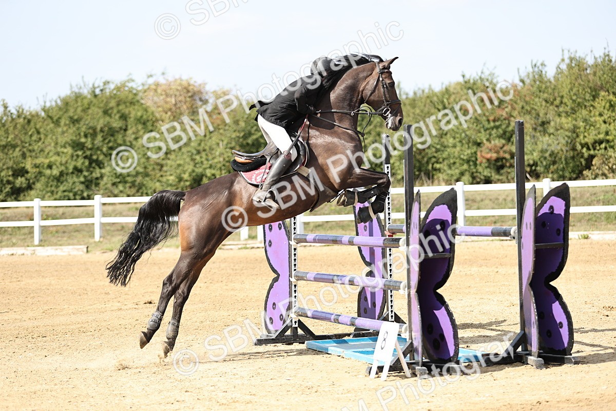 SBM_005058 - Class 6 = Senior Newcomers - 1.10m Open