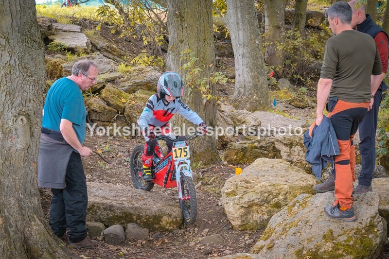 DSCF0478 - Ripon MC Trial 27/09- kids