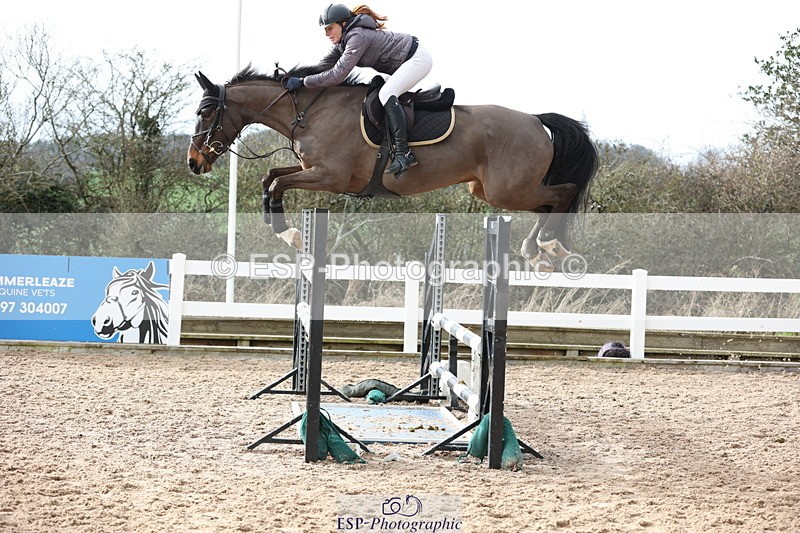 240223A-150426-02123 - Cls 6 Foxhunter and 1.20m Open