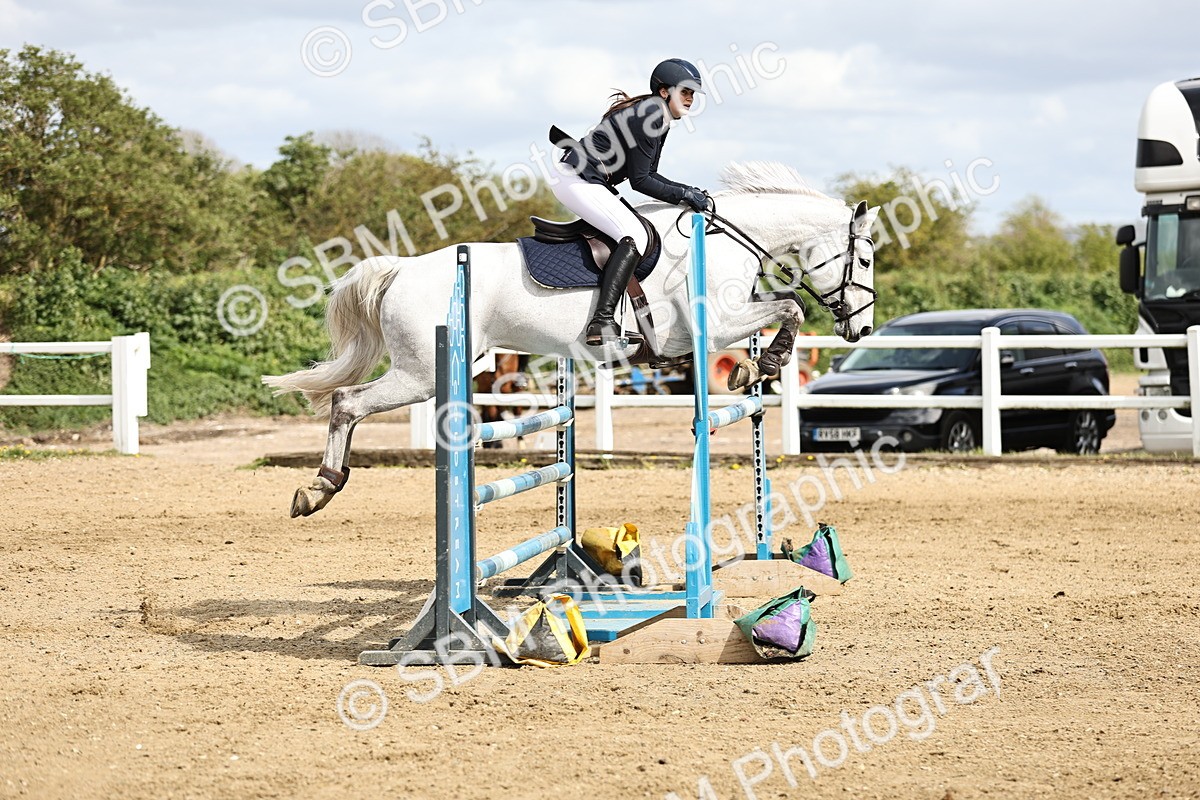 SBM_001215 - Class 4 - Senior Newcomers - 1.10m
