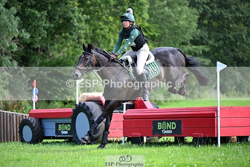 240803-151541-07785 - 176-Marie_Webber-BENNY'S_DOUBLE_DIAMOND