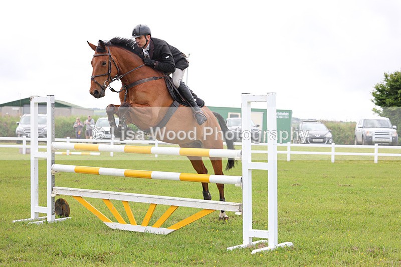 3E7A6775 - Class 11: Senior Newcomers/1.10 open