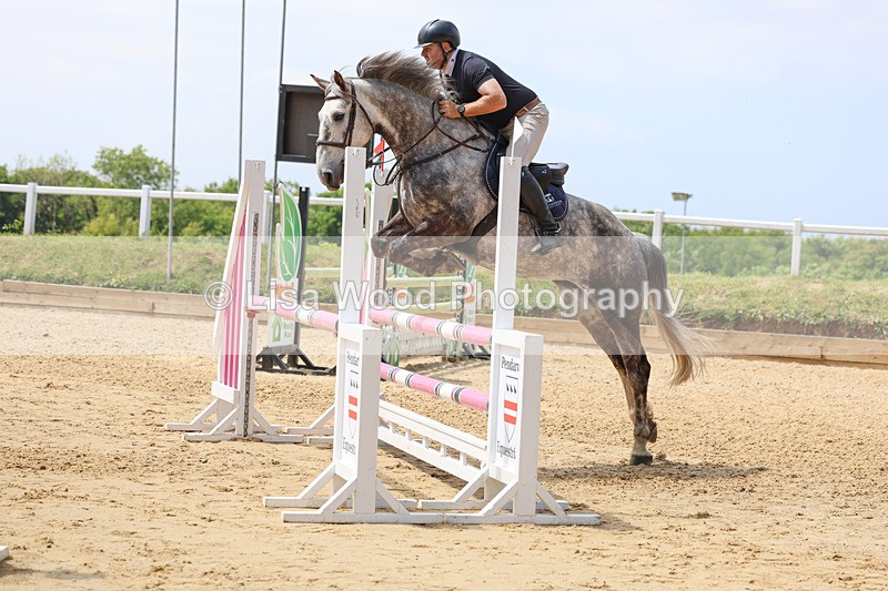 3E7A0447 - Class 10: Senior 95cm open