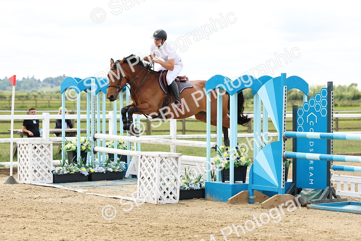 SBM_005980 - Class 19 - Senior Newcomers - 1.10m