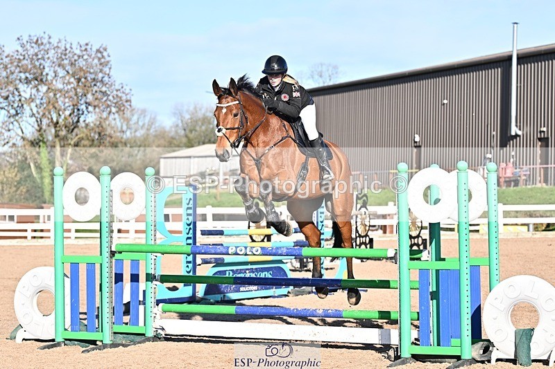 251119-130204-00416 - Cls 4 Newcomers and 1.10m Open