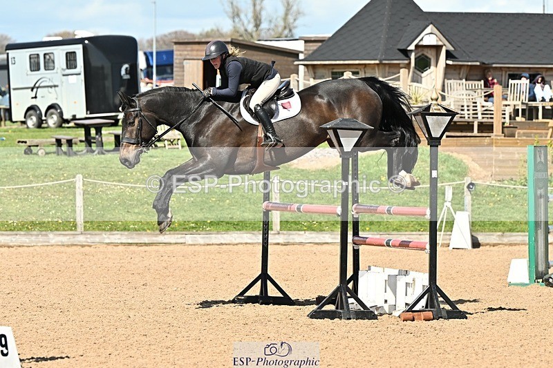 250416-151426-01651 - Cls 6 Foxhunter and 1.20m