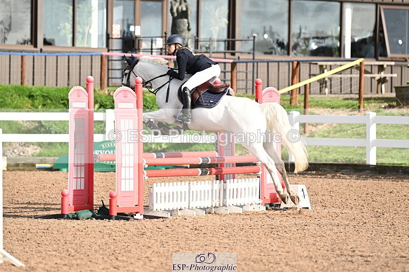 241026A-115141-00804 - SAT Cls 8 Pony Discovery and 90cm Open