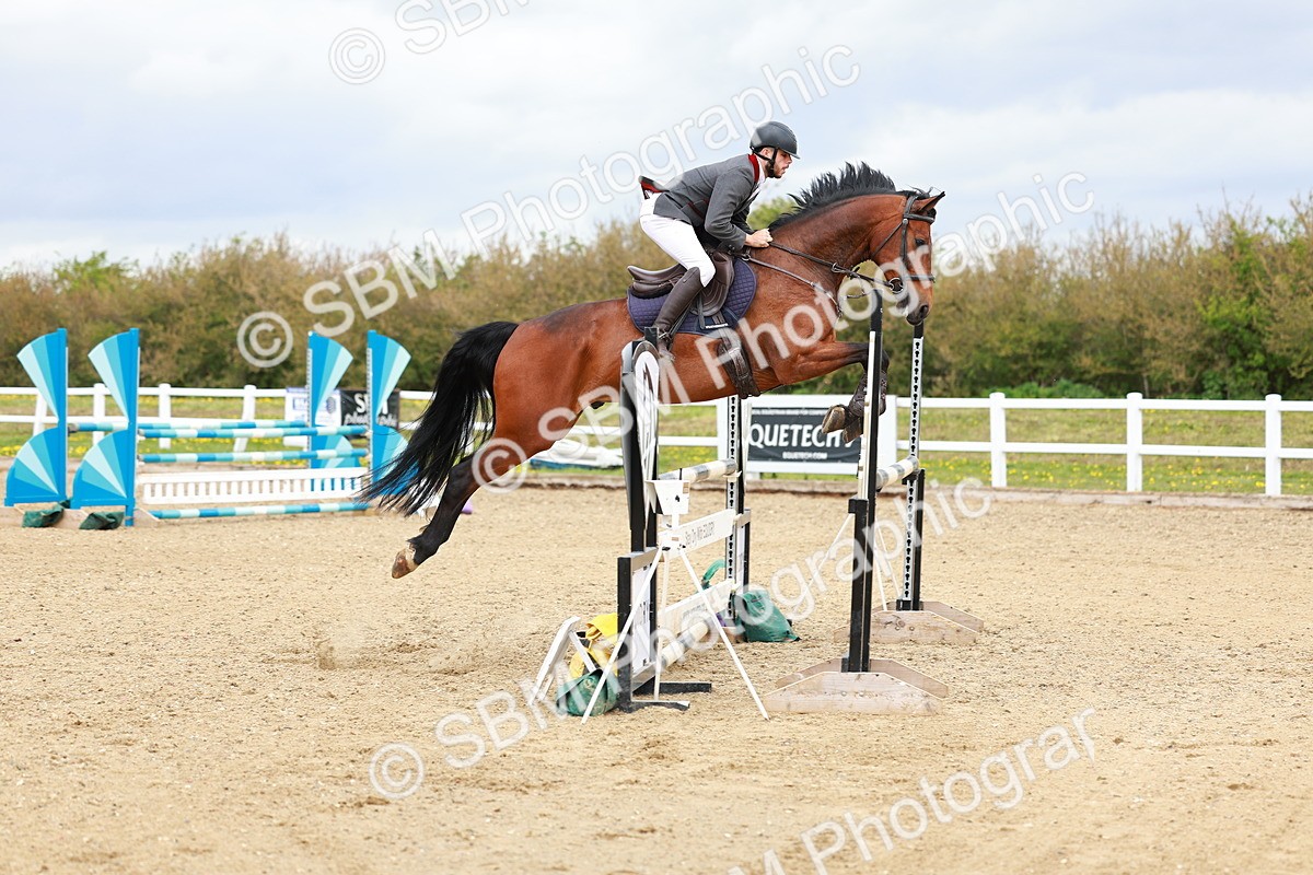 SBM_002302 - Class 10 - Senior Newcomers - 1.10m