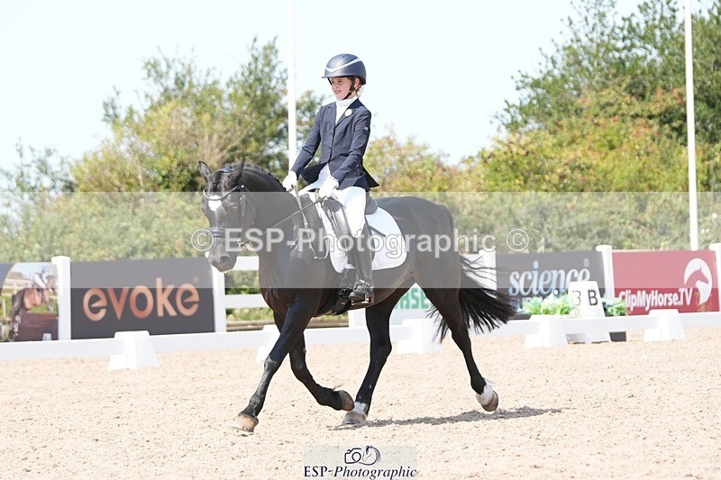 250817-135158-10519 - 171-Jessica.LaceyMoelwyn.Lowri.Ddu