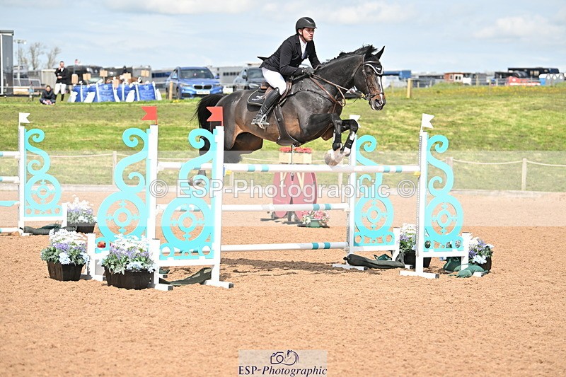 240418A-142240-04340 - Cls 9, 2 Star Big Tour 1.40m