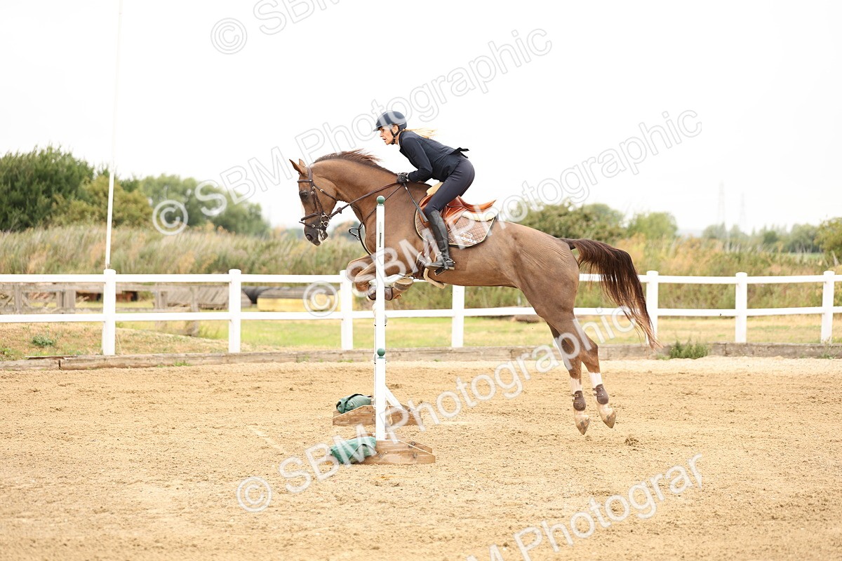 SBM_024035 - Class 6 - Senior Newcomers 1.10m