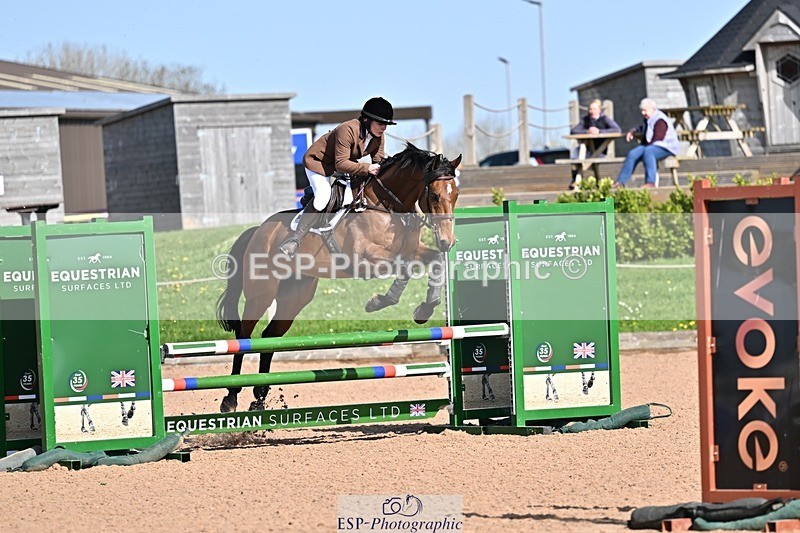 260408-103416-00187 - Cls 2 British Novice and 90cm