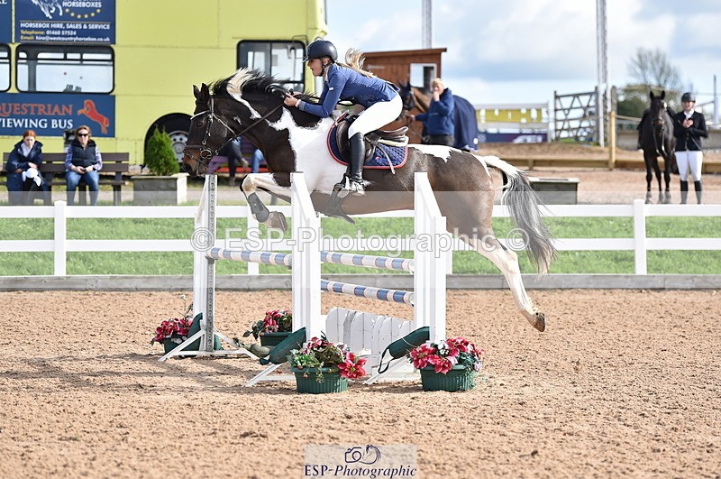 231015A-131038-08226 - Cls 25 95cm Amateur Q 2nd R