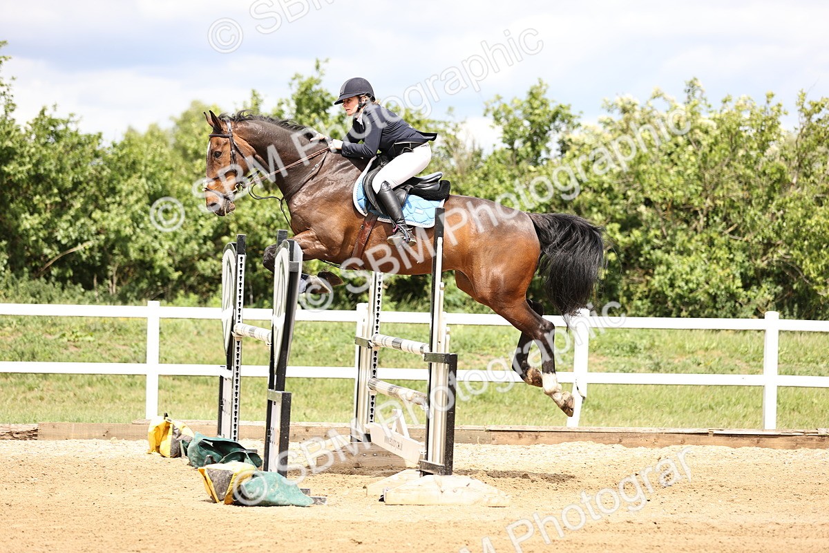 SBM_003086 - Class 11 - Senior Newcomers - 1.10m