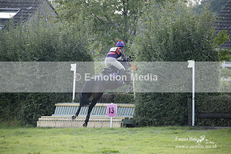  WWHT 171021 3916 - Open (1.00m)  17/10/21