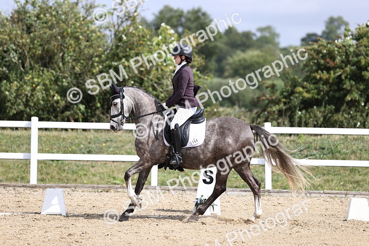 SBM_016255 - Class 14 - Novice 23 - 10.29-11.32