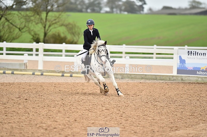 231028A-131436-01632 - Cls 4 Newcomers & 1m Open