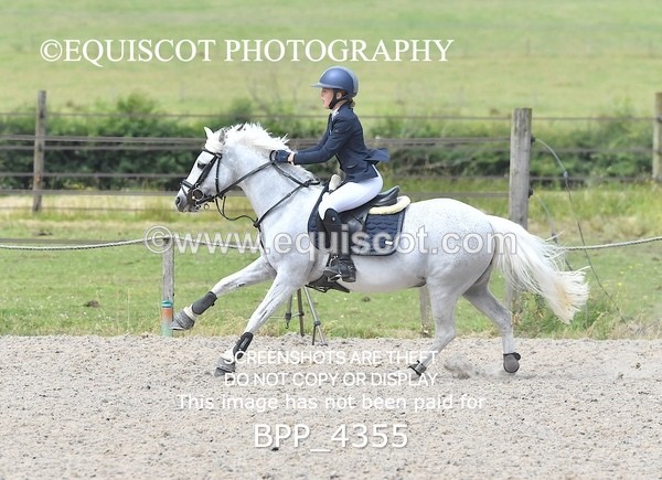 BPP_4355 - CLASS 19 SUN Springboard 128cm/ 138cm Restricted Handicap