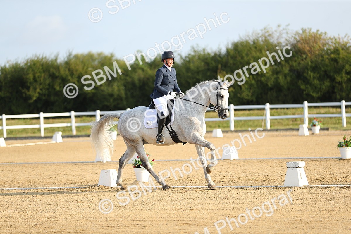 SBM_014944 - Class 13 - Novice 23 - 8,30-9.33