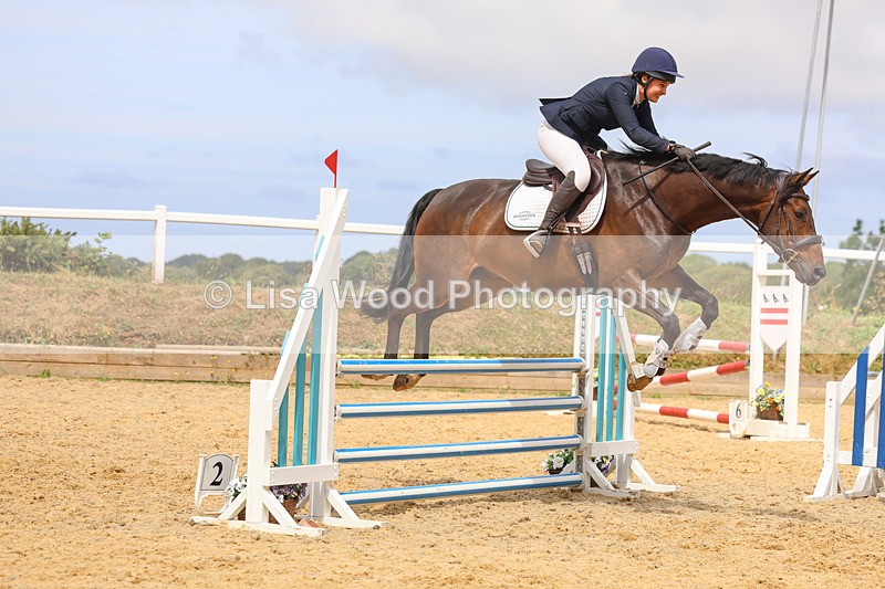3E7A5124 - Class 4: Senior British Novice/90cm open