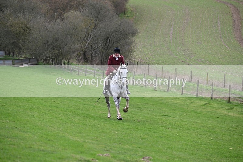 WJ6_9041 - Line Three