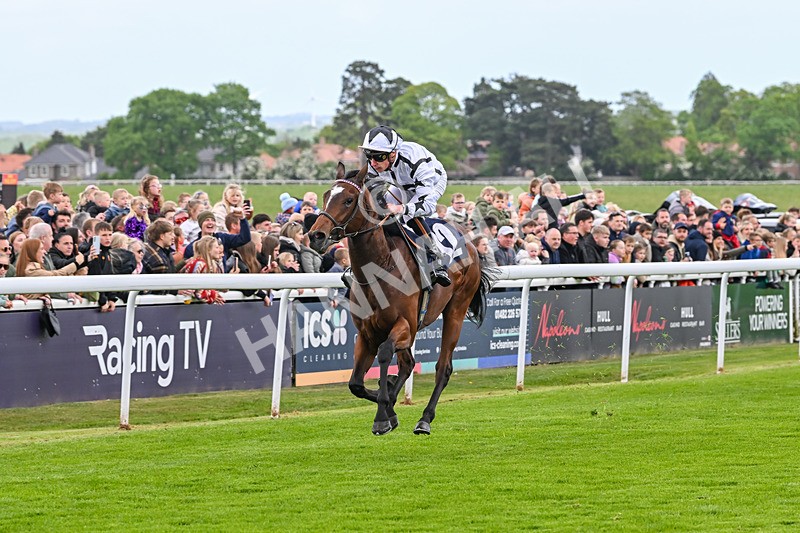 050525-Race 1-Saucy Jane-4076 - Race 1