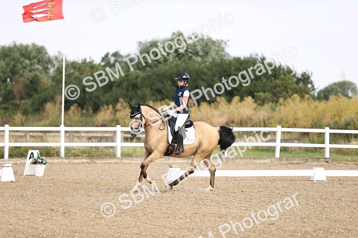 SBM_008544 - Novice 5 - 08.30-9.33