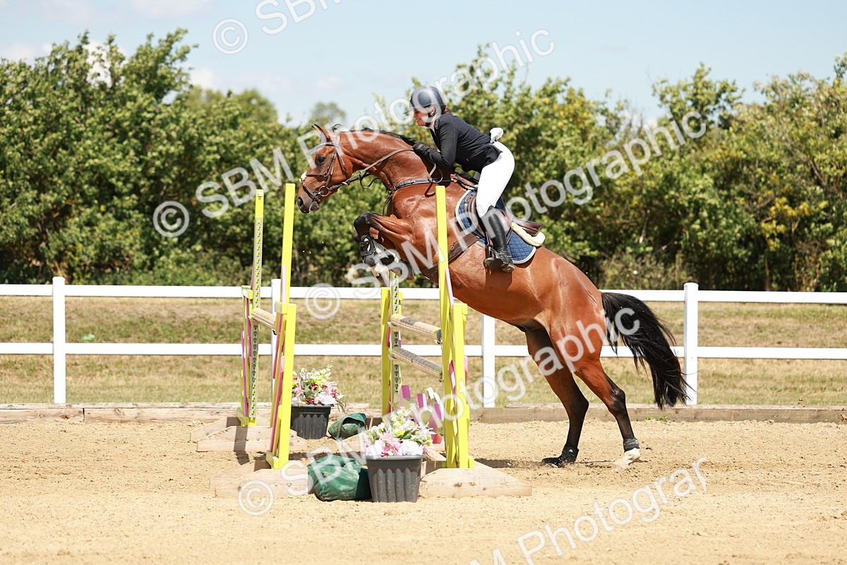 SBM_007521 - Class 3 - Senior Newcomers - 1.10m Open