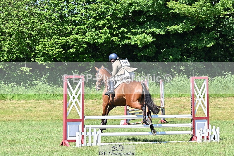 250522B-104235-01634 - 106-THE.CHAMPAGNE.LADY-Charlotte.Rowe