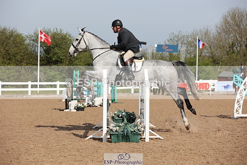 240510A-095018-05464 - Cls 14 Discovery and 1m Open