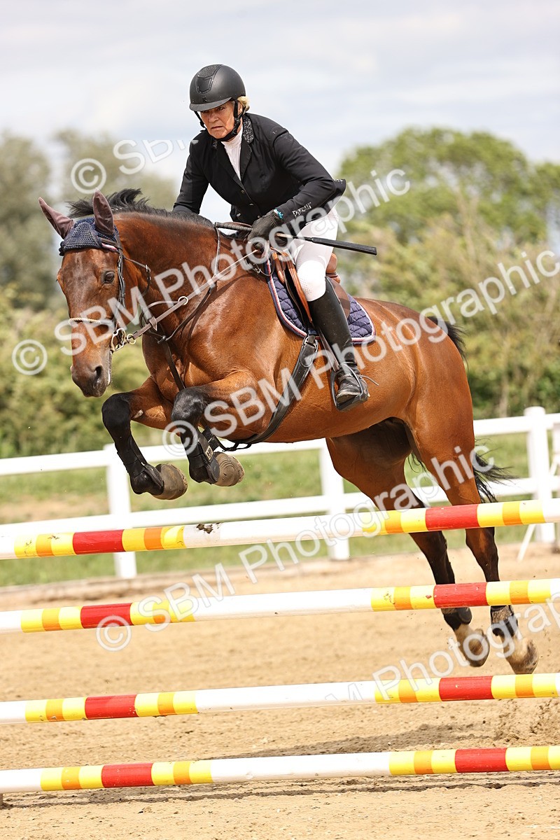 SBM_003343 - Class 11 - Senior Newcomers - 1.10m