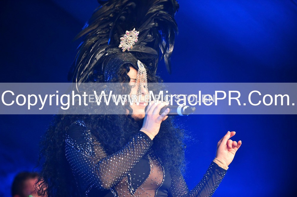 SH4_7030 - The Cher Experience