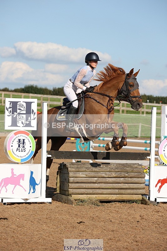 230915A-162731-03178 - Cls 6 Snr 1.05m Derby