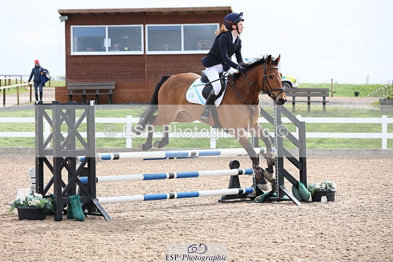 240406A-104114-02817 - Cls 20 British Novice and 90cm Open