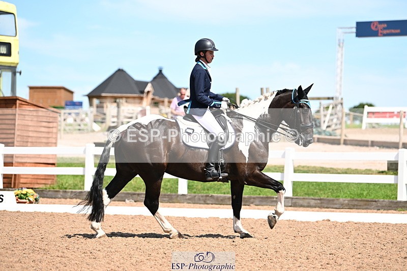 240816A-142231-05575 - 275-Alys.Matravers-Tiger.Mazariti