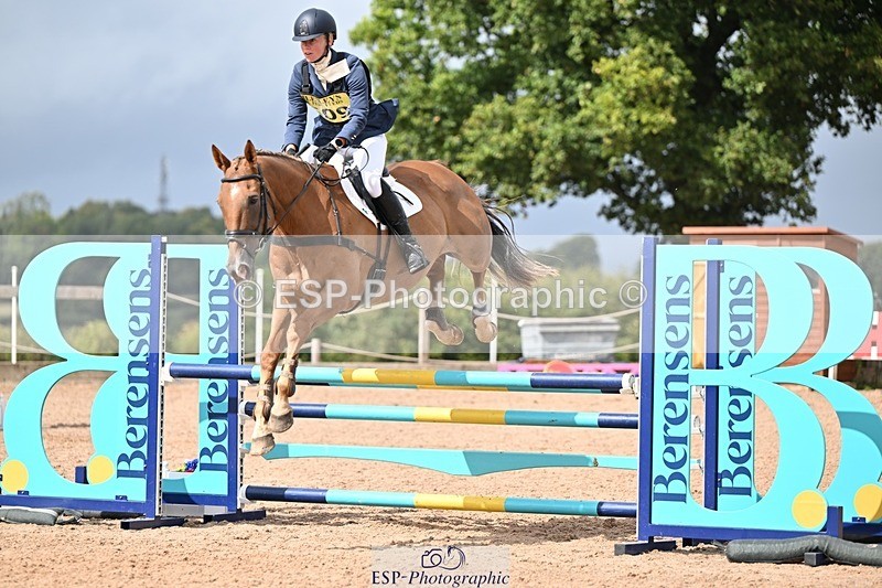 250831-122802-08268 - M-609-Jess.Telford