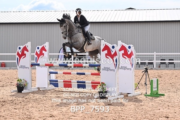 BPP_7593 - CLASS 15 FRI Senior 1.05m Open