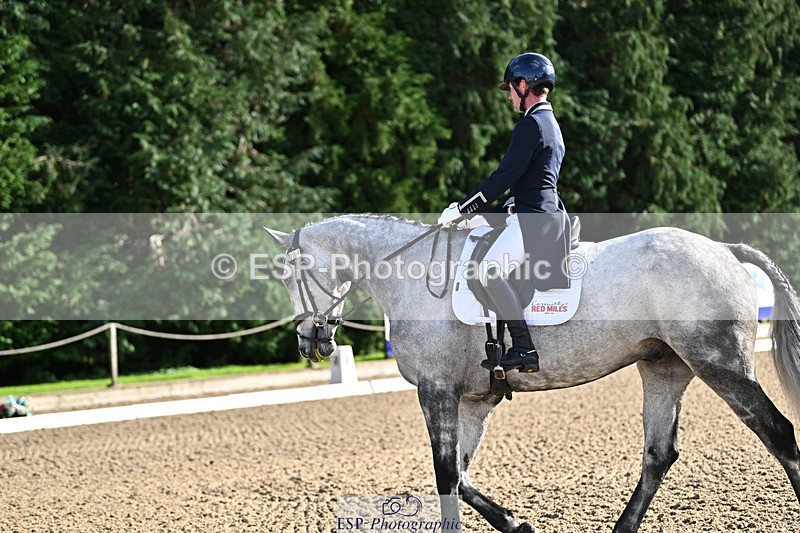 241023-143214-00534 - 001-Cameron.Beer-NEWPORTS.DEFINITELY.UNTOUCHABLE