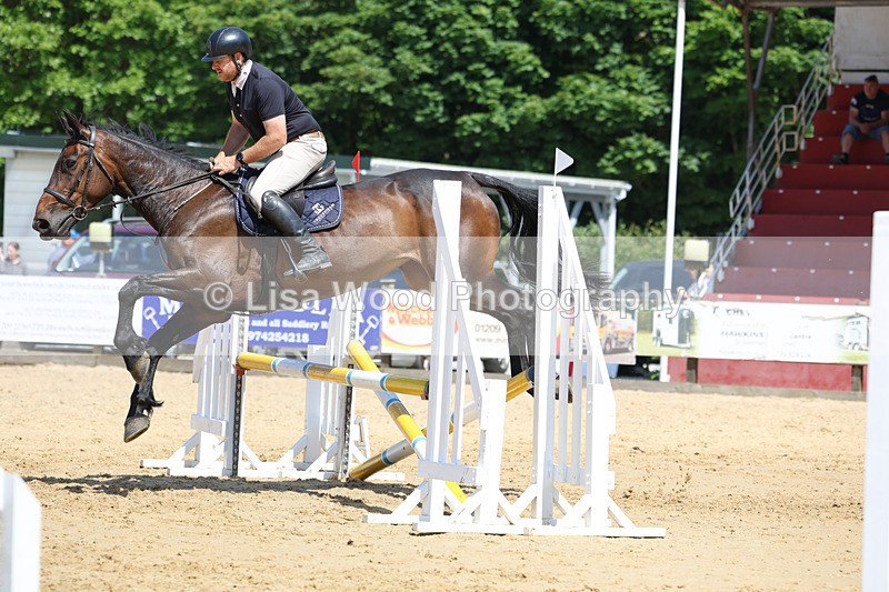 3E7A9742 - Class 8: Senior 80cm