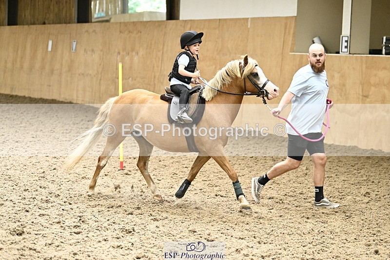 240728B-143053-00595 - Theo and Gemma's Groups Indoor