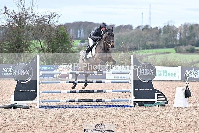251126-133804-00603 - Cls 5 Foxhunter and 1.20m