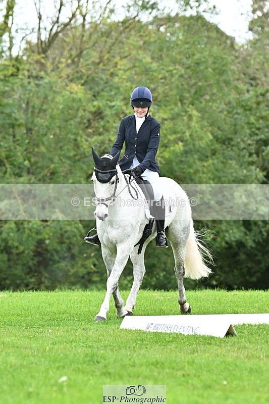 241024-122757-02746 - 326-Eloise.Hawtin-TULLIBARDS.CLONEENAGH.TED