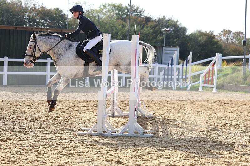 3E7A8009 - Class 4: 70cm open